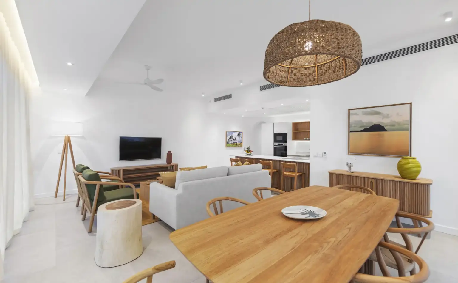 Easy-Breezy-2-bedrooms-Apart-1