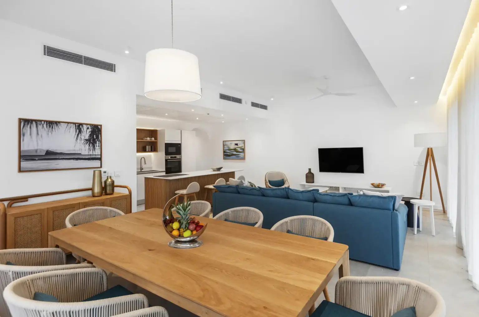 Easy-Breezy_3-bedrooms-Apart-6